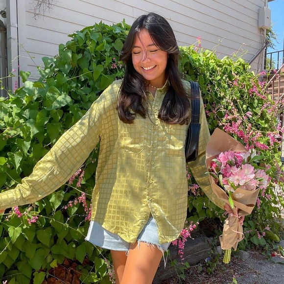 Green Button-Up - Picture 4 of 4